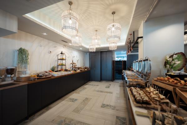 Chef, along with all the staff of our restaurant, is here to offer you excellent service and unforgettable memories of tastes and senses.
 